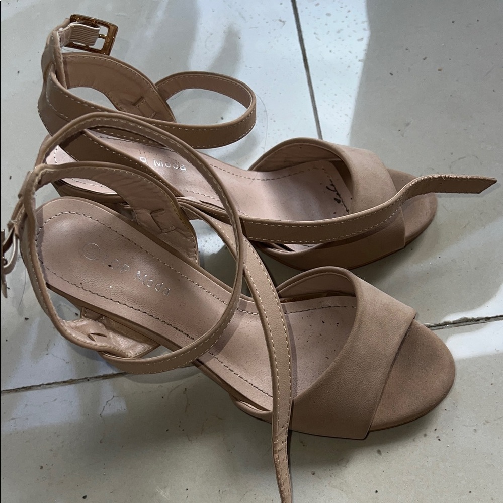 Elegant Tan Women's Sandals